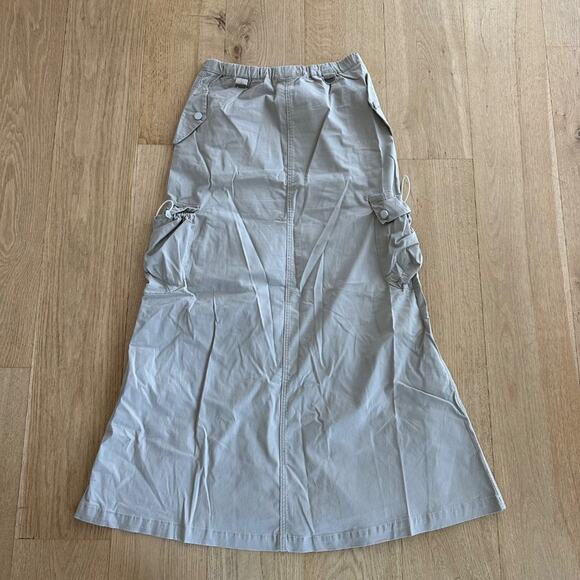 Gilipur - Cargo Pocket Maxi Skirt in Khaki - Picture 1 of 4